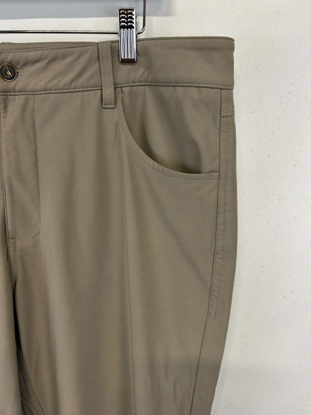 johnnie-O Prep-Formance Flat Front Chinos.  36 x 30 - Picture 5 of 10